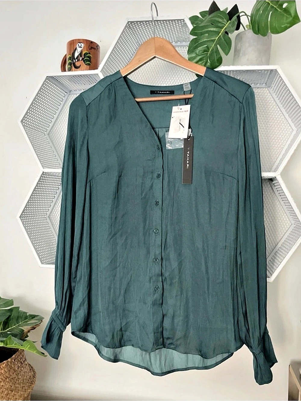 Tahari Long Sleeve Blouse in Green Size XS NWT